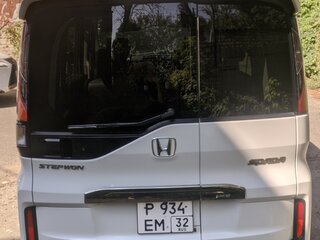 2015 Honda Stepwgn Spada V, белый, 1800000 рублей, вид 2