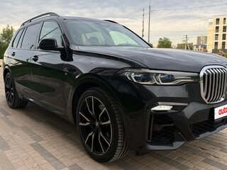 2021 BMW X7 40d I (G07), чёрный, 9000000 рублей, вид 2