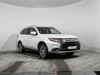 2017 Mitsubishi Outlander III Рестайлинг 2, белый, 1470000 рублей, вид 3