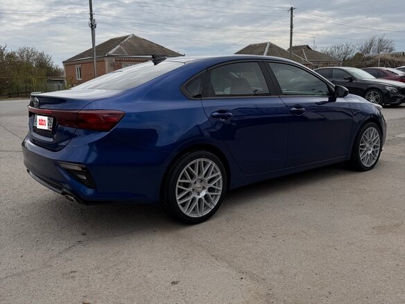 2018 Kia Forte III, синий, 1650000 рублей - вид 2
