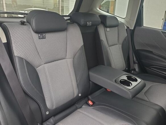 2023 Subaru Forester V Рестайлинг, зелёный, 2350000 рублей - вид 12