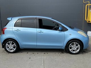 2005 Toyota Vitz II (XP90), синий, 540000 рублей, вид 3