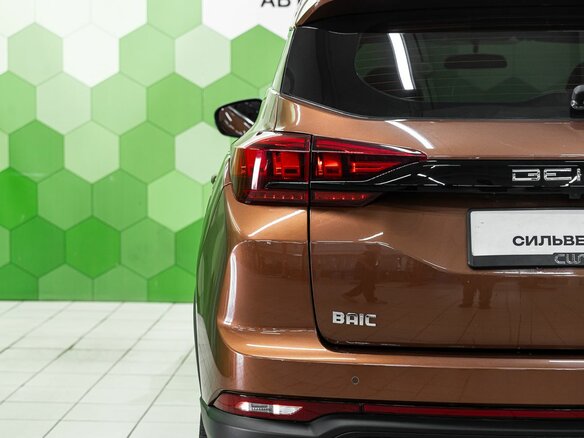 2023 BAIC X35, коричневый, 1400000 рублей - вид 10