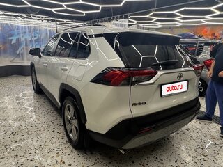 2021 Toyota RAV4 V (XA50), белый, 2800000 рублей, вид 3