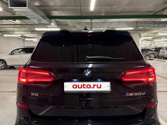 2022 BMW X5 M50d IV (G05/G18), чёрный, 9500000 рублей - вид 9