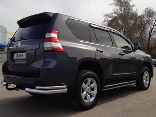2014 Toyota Land Cruiser Prado 150 Series Рестайлинг 1, серый, 3455000 рублей, вид 3
