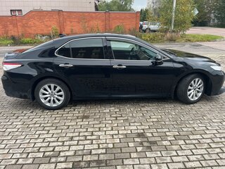 2018 Toyota Camry VIII (XV70), чёрный, 2300000 рублей, вид 4