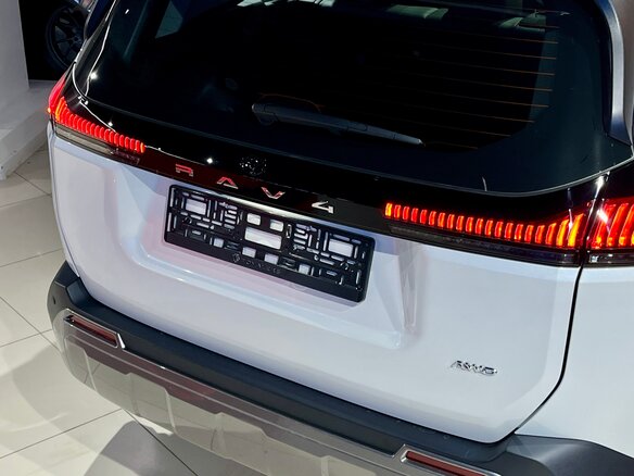 2026 Toyota RAV4 VI (XA60), белый, 3944000 рублей - вид 7