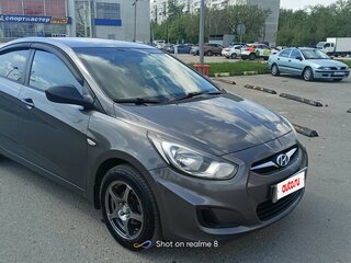 2013 Hyundai Solaris I, чёрный, 620000 рублей, вид 5