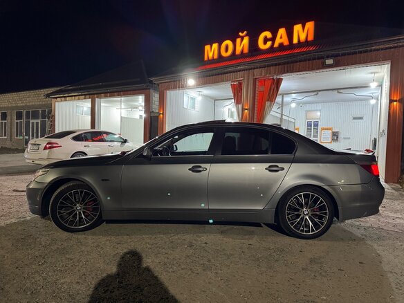 2004 BMW 5 серии 520i V (E60/E61), серый, 770000 рублей - вид 9