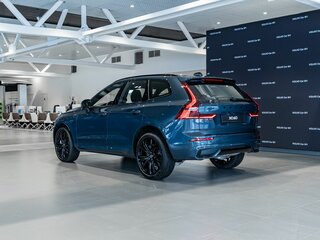 2026 Volvo XC60 II Рестайлинг 2, синий, 9900000 рублей, вид 5