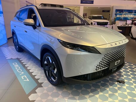 Omoda C7