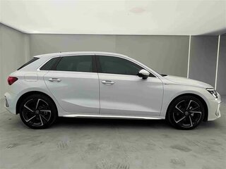 2022 Audi A3 Sportback 35 TFSI IV (8Y), белый, 2100000 рублей, вид 4