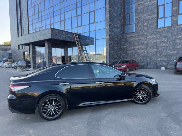 2018 Toyota Camry VIII (XV70), чёрный, 2700000 рублей - вид 9