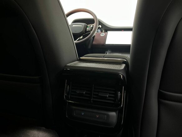 2025 Land Rover Range Rover Evoque L II Рестайлинг, серый, 5799000 рублей - вид 16