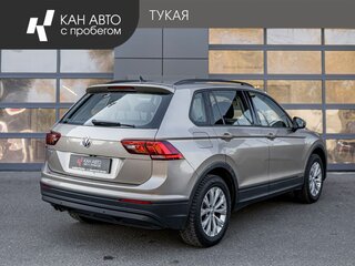 2020 Volkswagen Tiguan II, бежевый, 2749400 рублей, вид 3