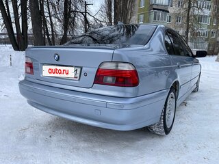 2002 BMW 5 серии 520i IV (E39) Рестайлинг, голубой, 850000 рублей, вид 4