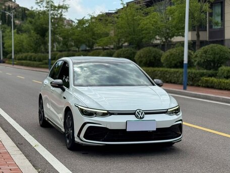 2022 Volkswagen Golf VIII, белый, 2000002 рублей, вид 3