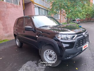 2023 Lada (ВАЗ) Niva Travel I, чёрный, 1050000 рублей, вид 1
