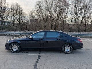 2018 Mercedes-Benz Maybach S-Класс 560 I (X222) Рестайлинг, синий, 4800000 рублей, вид 5