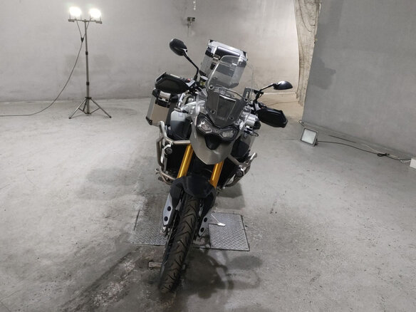 2023 Triumph Tiger 900, серый, 1200000 рублей - вид 2