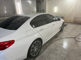 2018 BMW 5 серии 530i xDrive VII (G30/G31/G38), белый, 3000000 рублей, вид 4