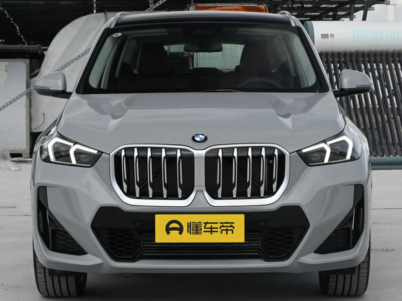 2023 BMW X1 Long 20Li sDrive III (U11/U12), серебристый, 2840000 рублей