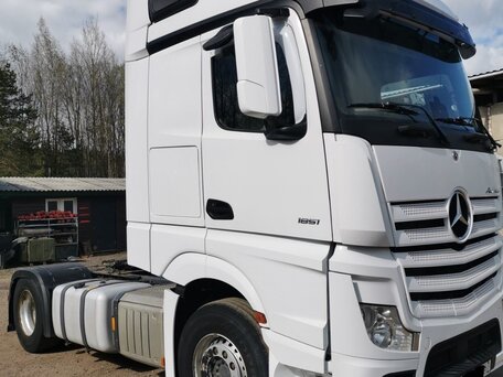 2021 Mercedes-Benz Actros, белый, 8640000 рублей, вид 2