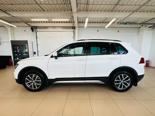 2020 Volkswagen Tiguan II, белый, 2899900 рублей, вид 3