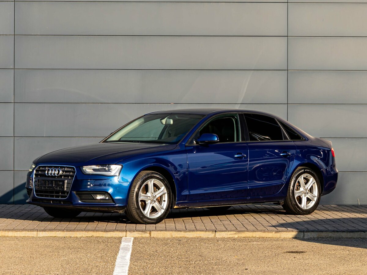Открыть фотографии: Audi A4 IV (B8) Рестайлинг