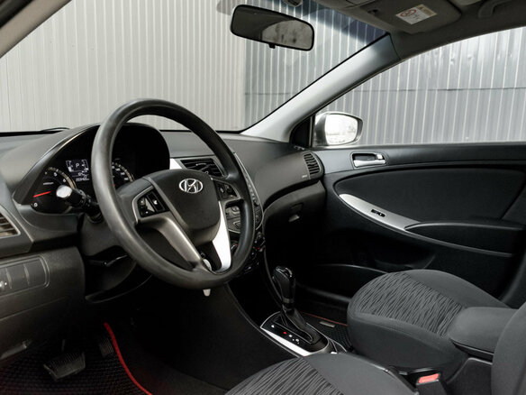 2015 Hyundai Solaris I Рестайлинг, бежевый, 899000 рублей - вид 9