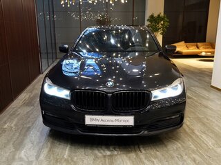 2018 BMW 7 серии 730d xDrive VI (G11/G12), чёрный, 3450000 рублей, вид 2