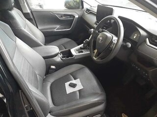 2024 Toyota RAV4 V (XA50), чёрный, 3250005 рублей, вид 4