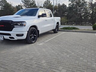 2022 Ram 1500 Crew Cab eTorque V, белый, 7900000 рублей, вид 4
