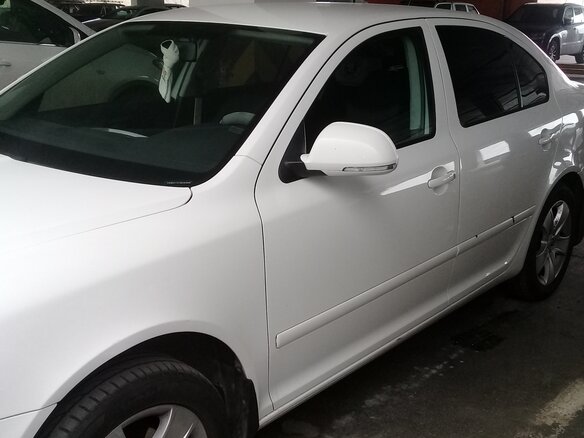 2013 Skoda Octavia II (A5) Рестайлинг, белый, 1000000 рублей - вид 12