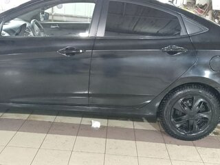 2011 Hyundai Solaris I, чёрный, 799000 рублей, вид 2
