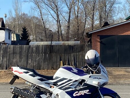 1993 Honda CBR 600F, белый, 325000 рублей, вид 2
