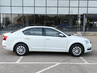 2020 Skoda Octavia III (A7) Рестайлинг, белый, 1825000 рублей, вид 5