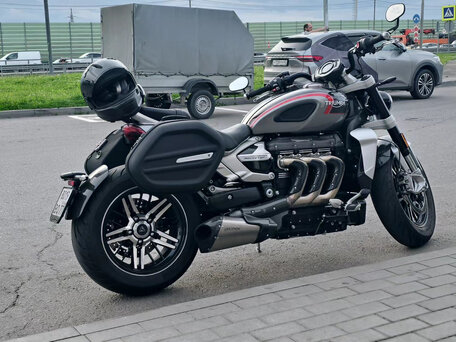 2020 Triumph Rocket III, серый, 2250000 рублей, вид 5