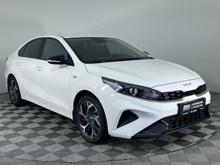 2021 Kia Cerato IV Рестайлинг, белый, 1575000 рублей, вид 2