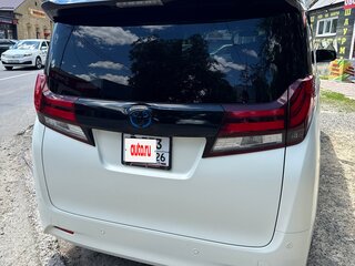 2017 Toyota Alphard III, белый, 4300000 рублей, вид 3