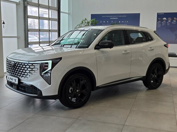 2026 Changan UNI-S I Рестайлинг, белый, 3149900 рублей