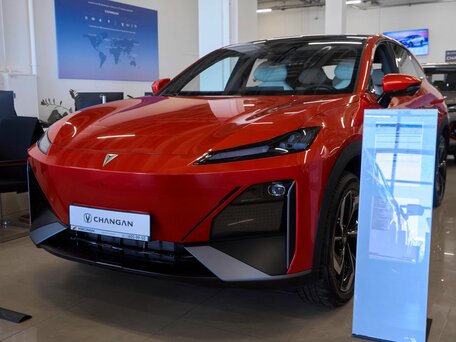 2025 Changan Deepal S07 31.73 kWh I, красный, 5593500 рублей, вид 2