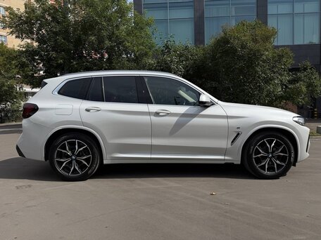 2023 BMW X3 25i xDrive III (G01) Рестайлинг, белый, 5590000 рублей, вид 5