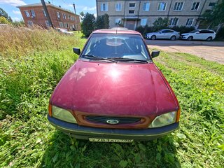 1993 Ford Escort V Рестайлинг 1, красный, 82000 рублей, вид 1