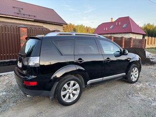 2008 Mitsubishi Outlander II, чёрный, 950000 рублей, вид 2