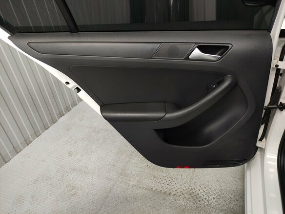 2013 Volkswagen Jetta VI, белый - вид 13