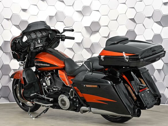 2016 Harley-Davidson CVO Street Glide, оранжевый, 1939000 рублей - вид 7