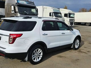 2013 Ford Explorer V, белый, 2000000 рублей, вид 4