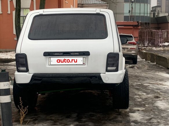2015 Lada (ВАЗ) 2121 (4x4) I Рестайлинг, белый, 1500000 рублей - вид 4